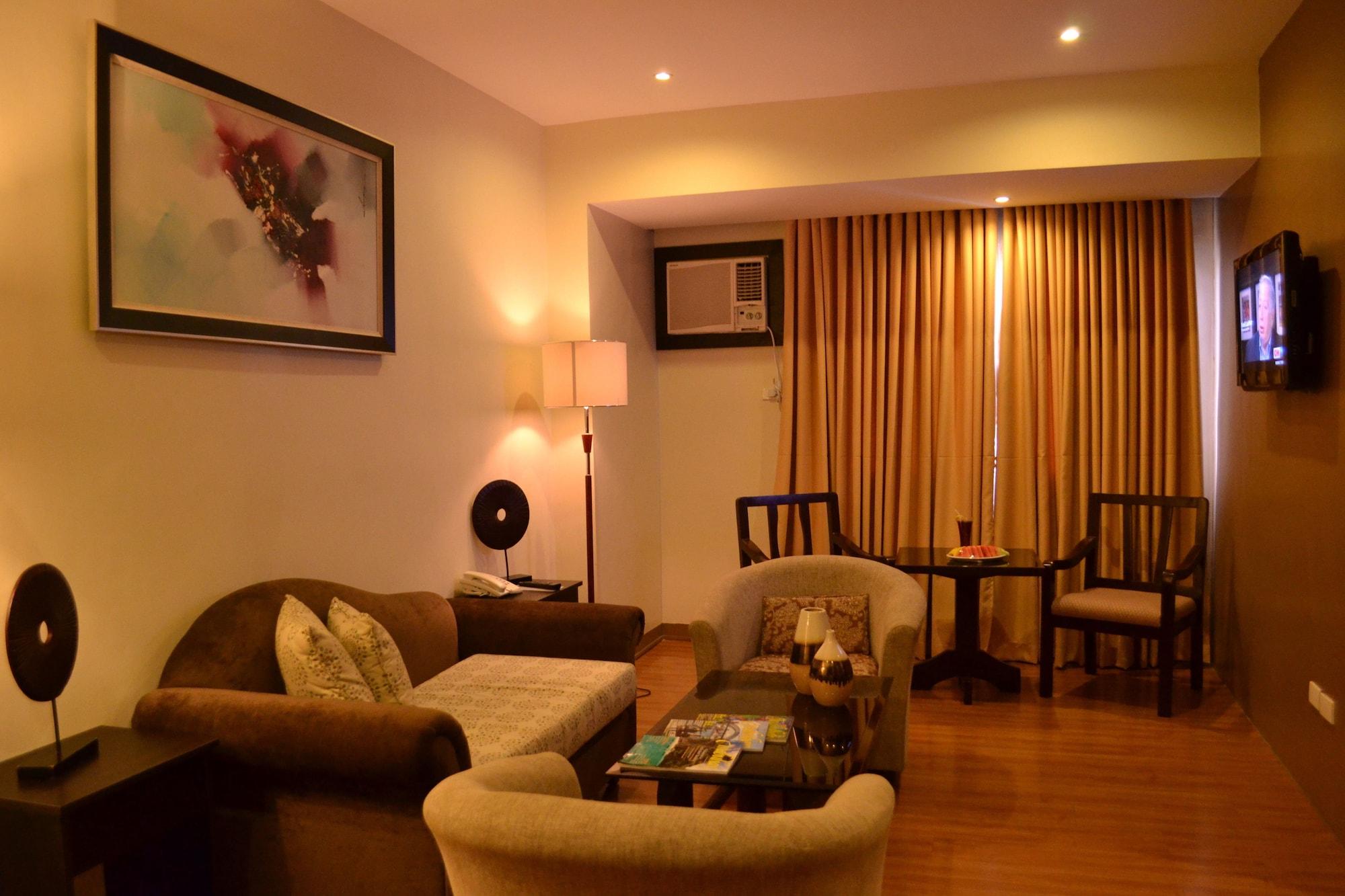 The Pinnacle Hotel And Suites Davao City Dış mekan fotoğraf