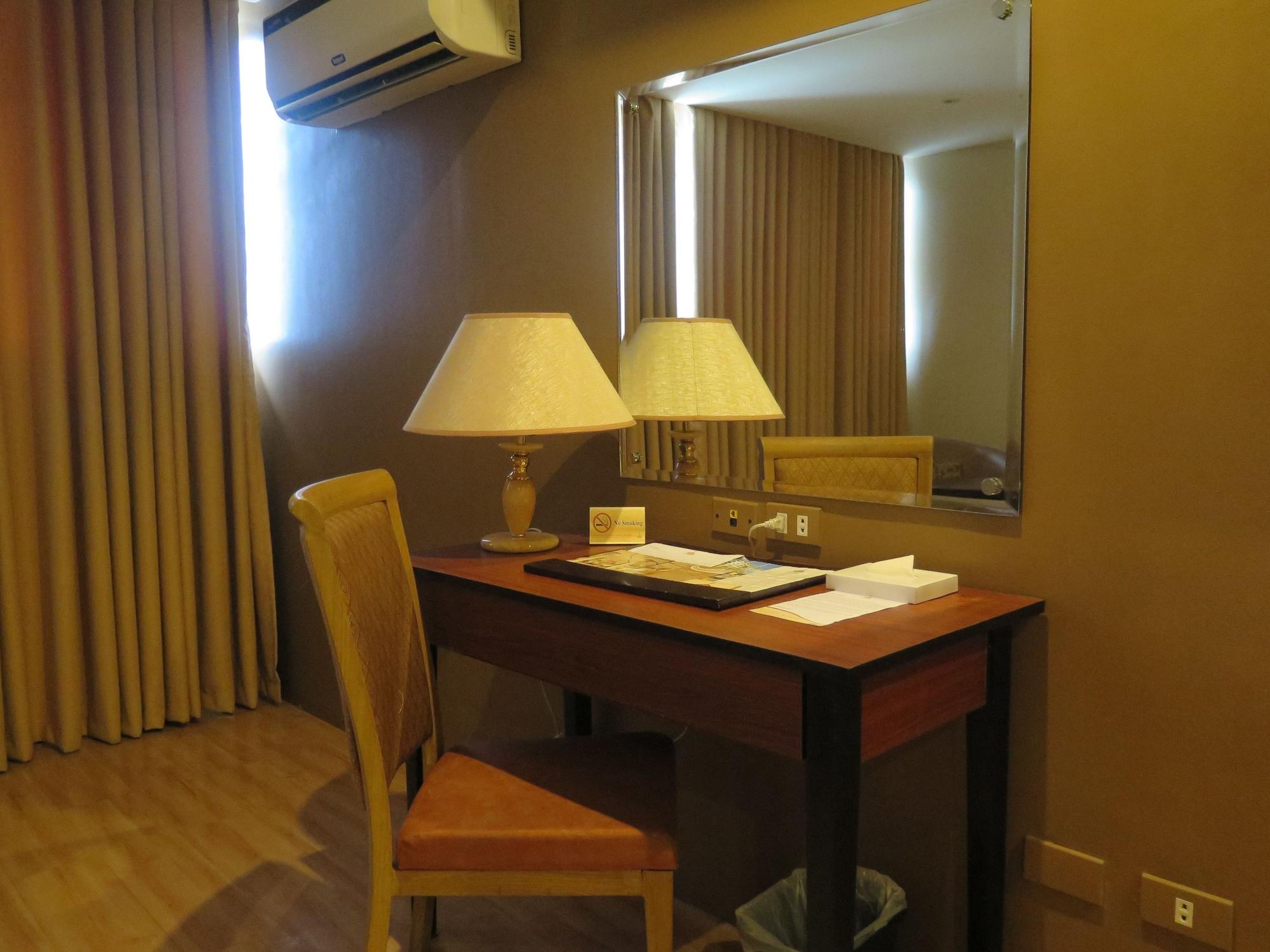 The Pinnacle Hotel And Suites Davao City Dış mekan fotoğraf