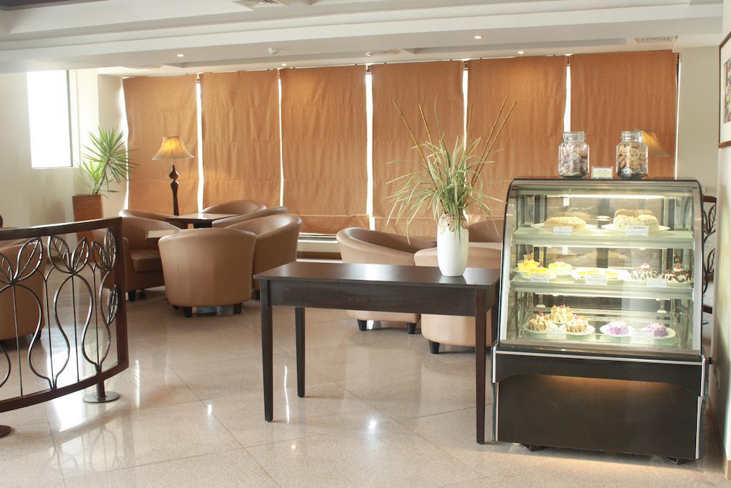 The Pinnacle Hotel And Suites Davao City Dış mekan fotoğraf