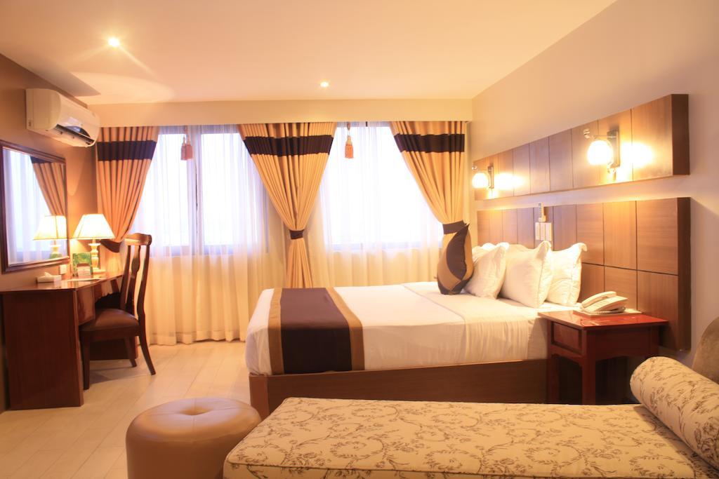 The Pinnacle Hotel And Suites Davao City Dış mekan fotoğraf