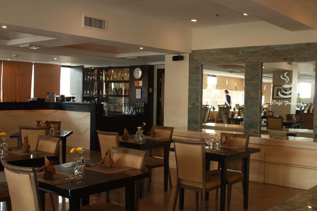 The Pinnacle Hotel And Suites Davao City Dış mekan fotoğraf
