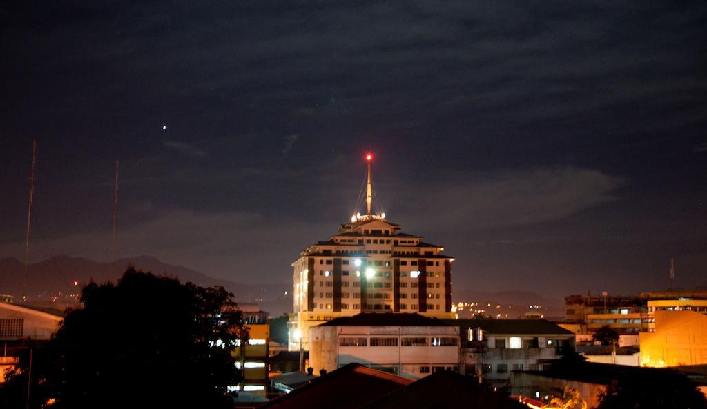 The Pinnacle Hotel And Suites Davao City Dış mekan fotoğraf